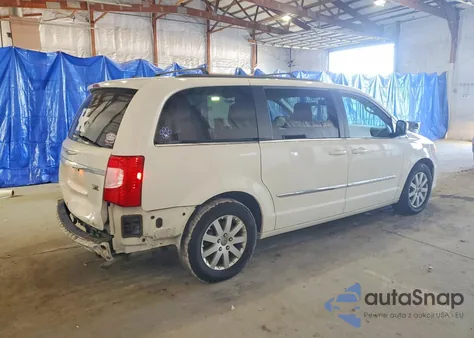 2013 Chrysler Town & Country Touring z USA, uszkodzony, nr VIN 2C4RC1BG8DR689098